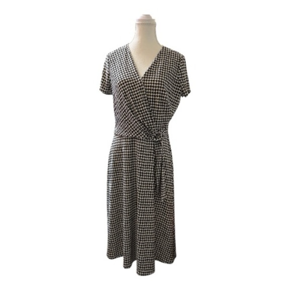 Lauren Ralph Lauren Dresses & Skirts - Lauren Ralph Lauren Houndstooth Wrap-Style Dress – Size 8